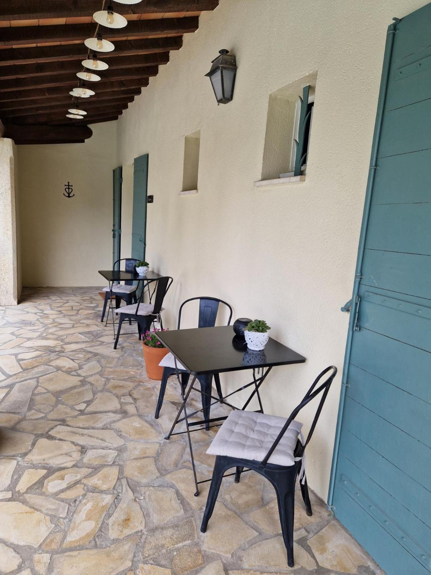 Mas Armelin Bed & Breakfast Tarascon Exterior photo