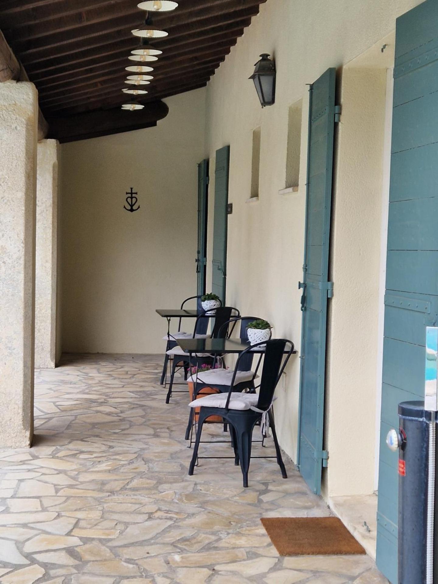 Mas Armelin Bed & Breakfast Tarascon Exterior photo