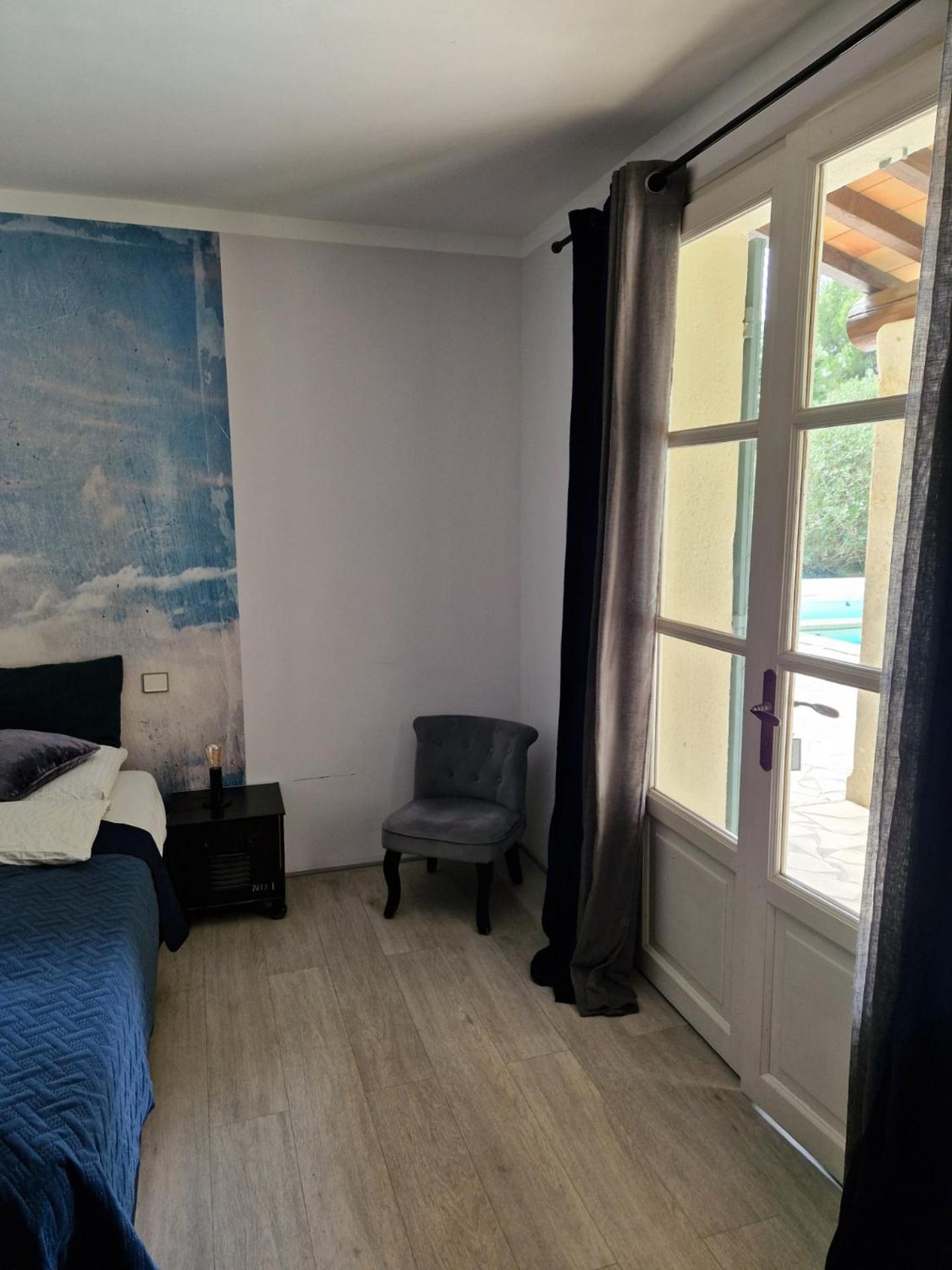 Mas Armelin Bed & Breakfast Tarascon Exterior photo